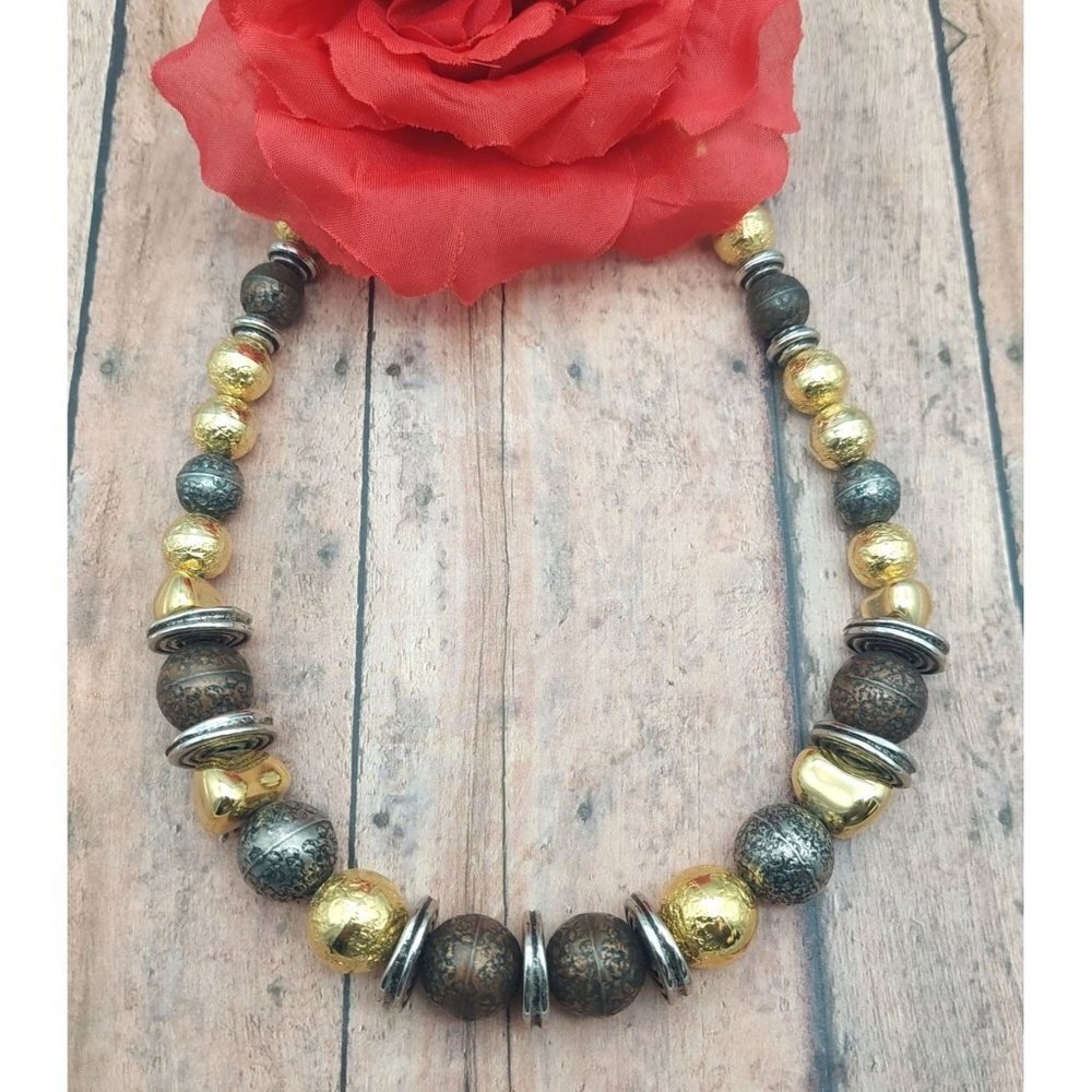 Liz Claiborne Tri Tone Graduated Bead Necklace Strand Hammered Brutalist 26 17$